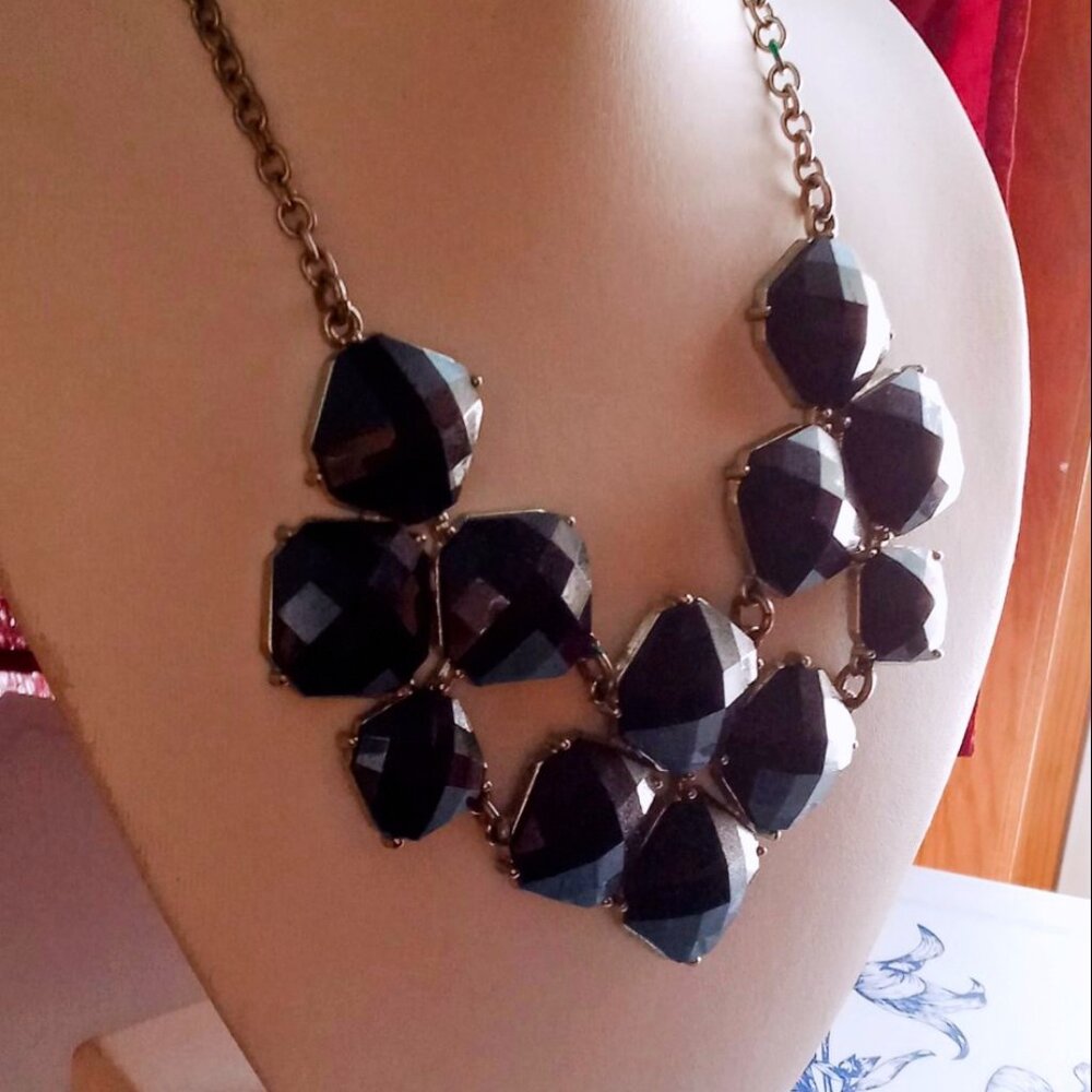 Elegant Black Faceted Geometric Stones Bib Statement Necklace Silver Accents - Picture 9 of 16